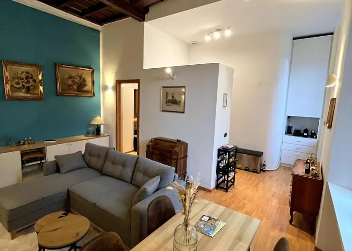 Cozy In Center * 코모