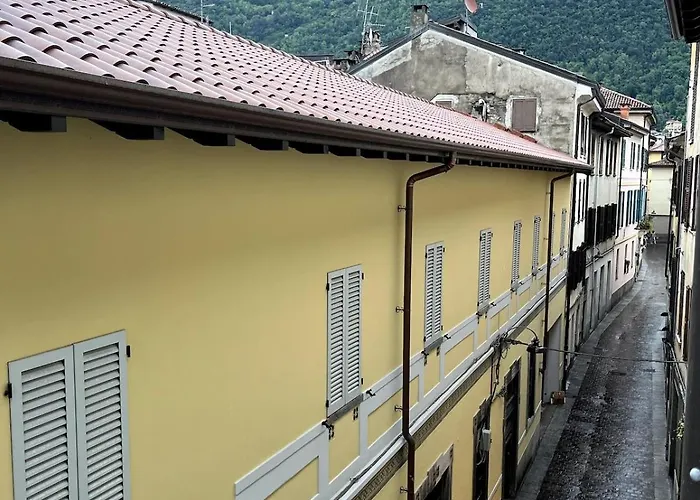 Cozy In Center 아파트 *