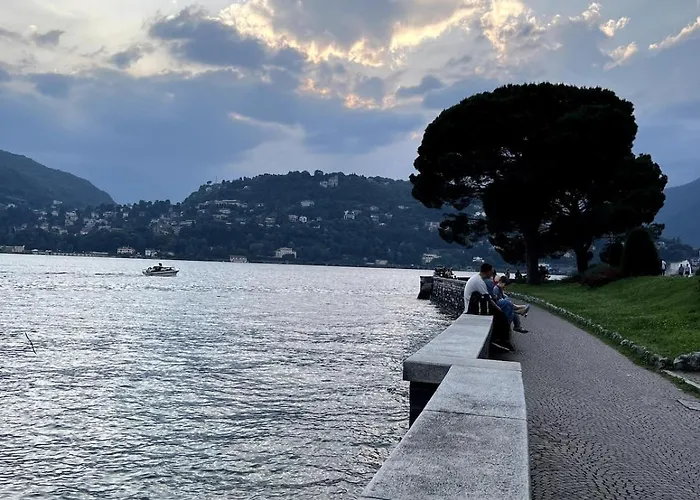 Cozy In Center * 코모