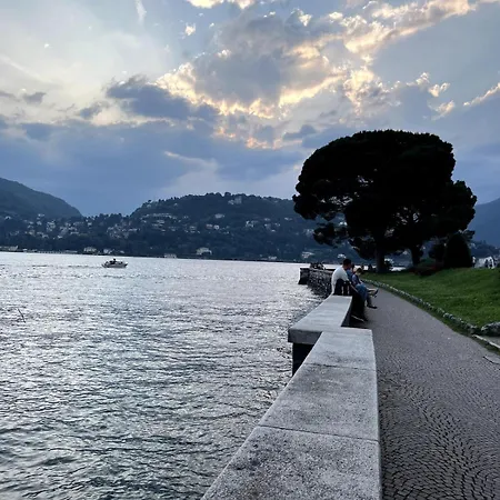 Cozy In Center * Como