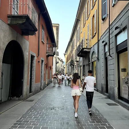 Lägenhet Cozy In Center Como