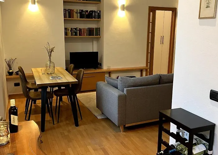 Daire Cozy In Center Como