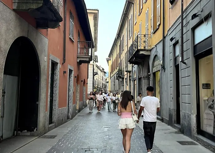 Daire Cozy In Center Como