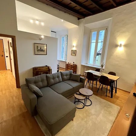 Cozy In Center Apartment