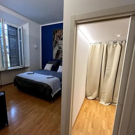 Cozy In Center Apartment